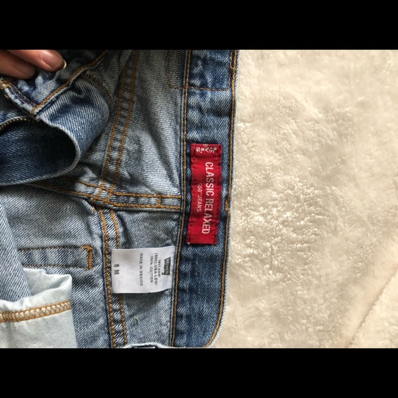 Levi Medium Wash Jeans - Picture 5 of 7